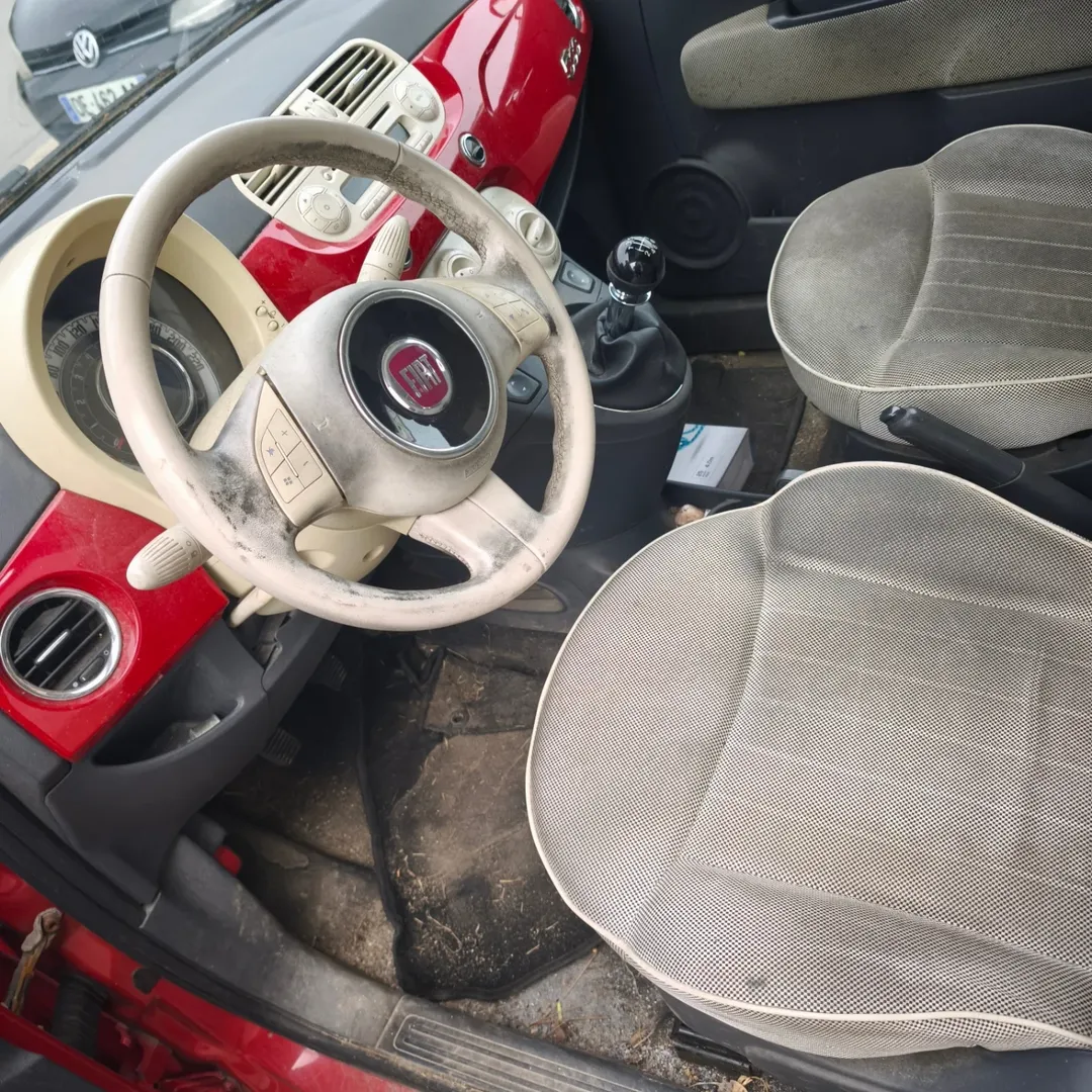 Avant nettoyage - Intérieur Fiat 500
